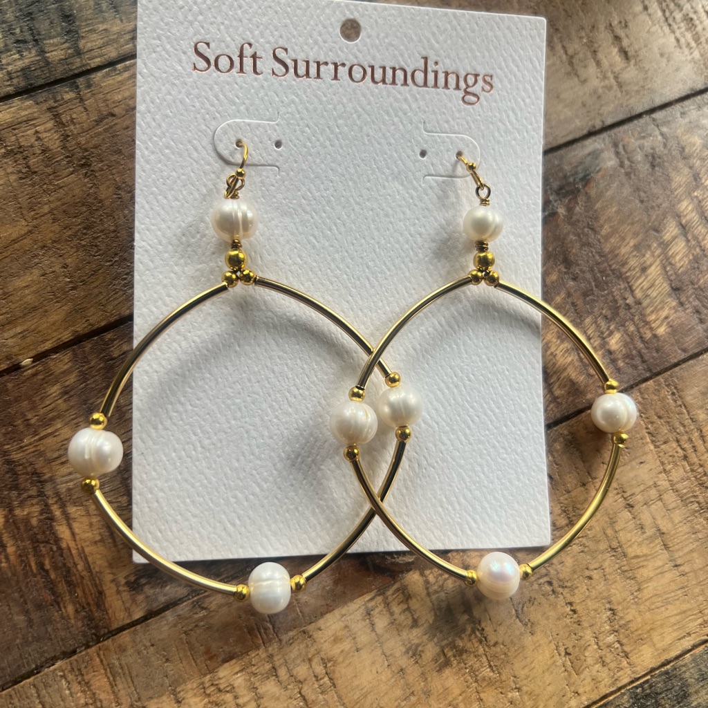 Soft Surroundings Gold Hoop Earrings With Pearls 15$
